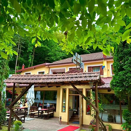 Motel Stovrela Казін Екстер'єр фото