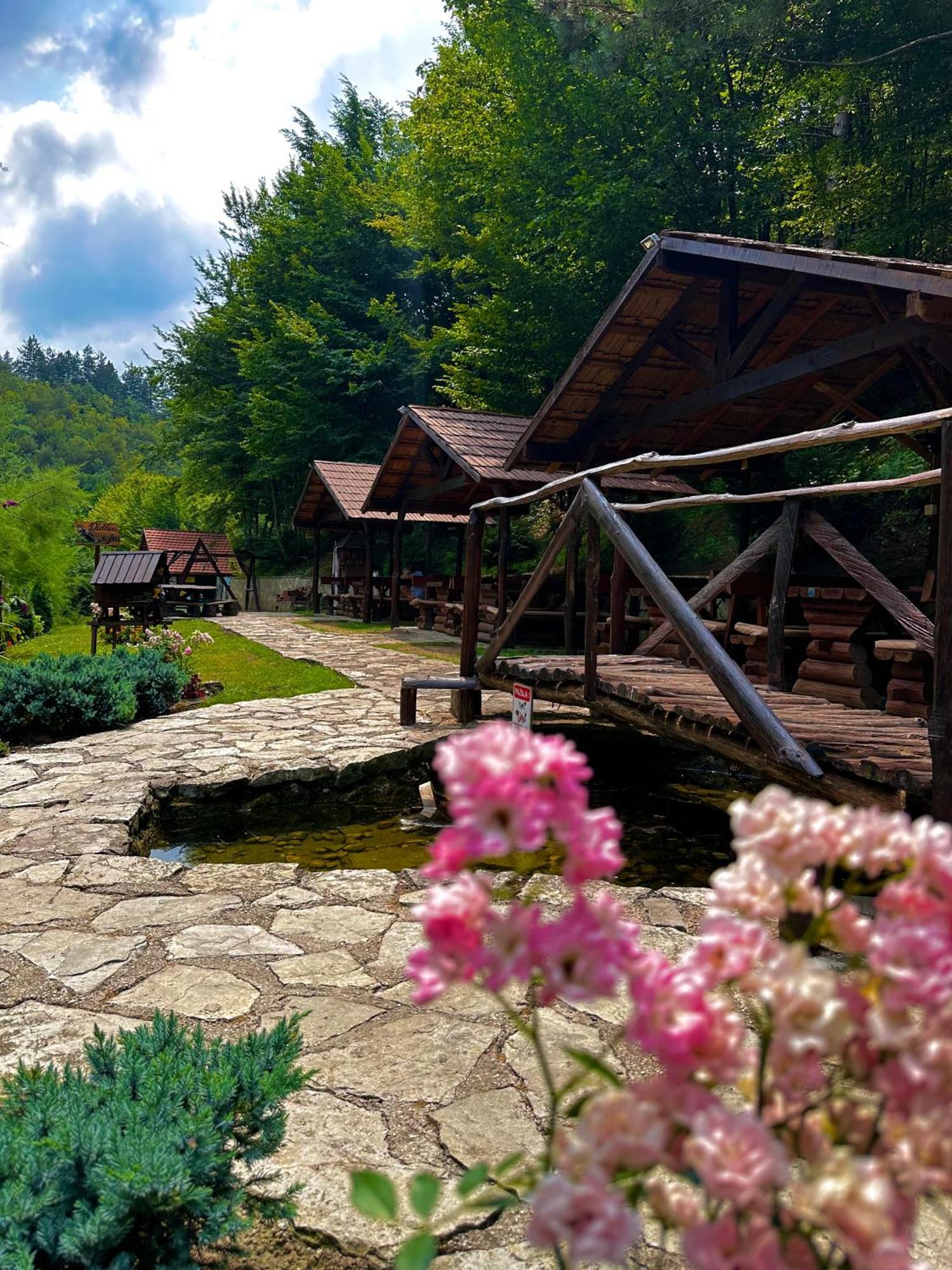Motel Stovrela Казін Екстер'єр фото