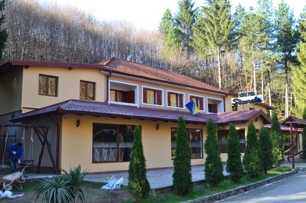 Motel Stovrela Казін Екстер'єр фото
