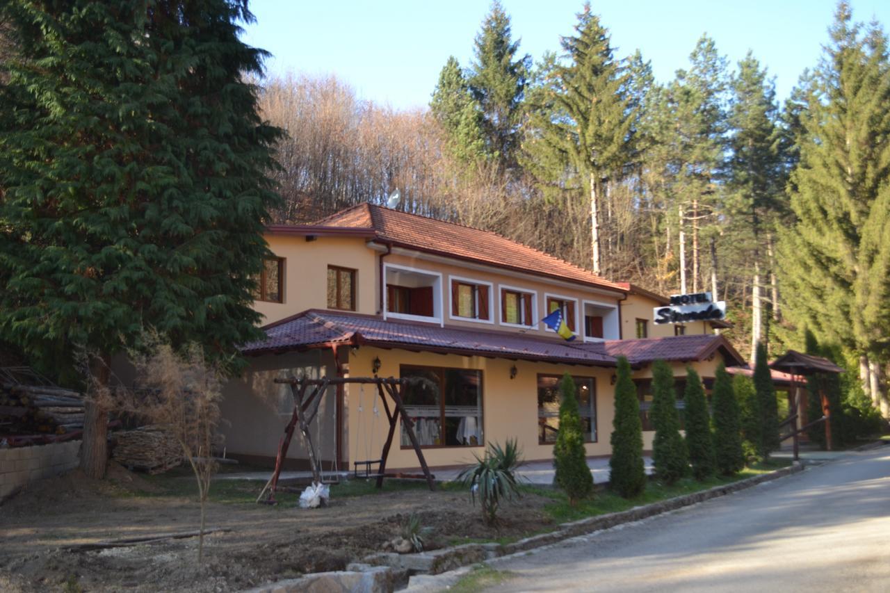 Motel Stovrela Казін Екстер'єр фото